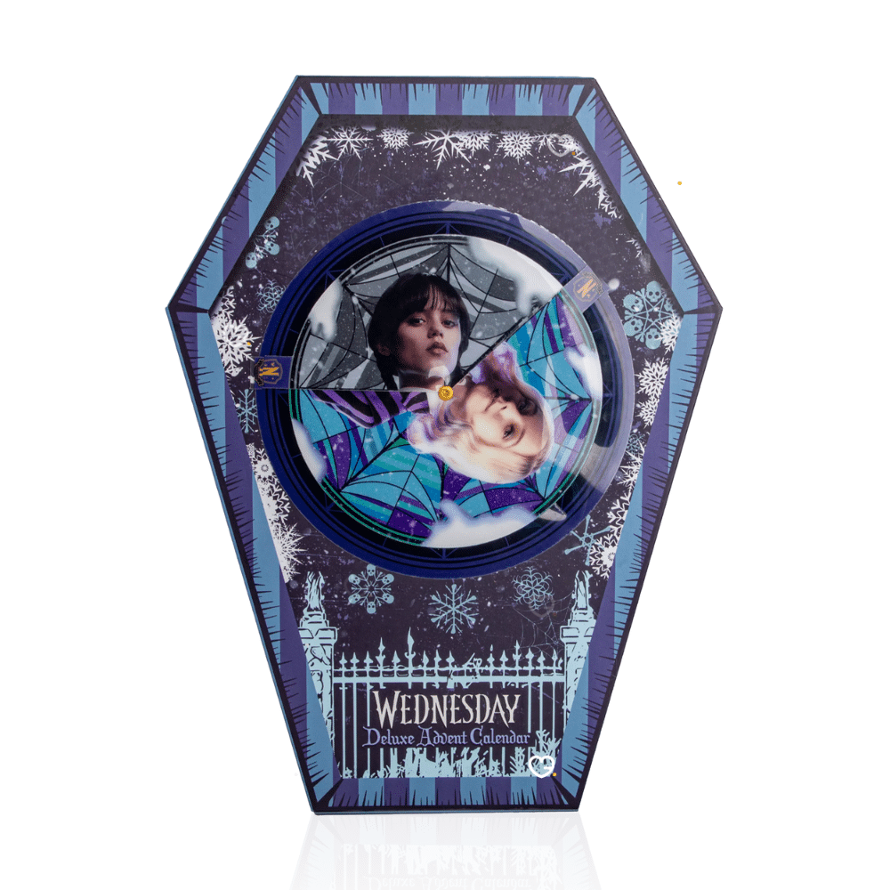 Calendrier de l’Avent Mercredi Deluxe – Cineraplicas 2025 avec 24 surprises variées dont bracelet, mini peluche, chaussettes et accessoires pour fans de la série.
